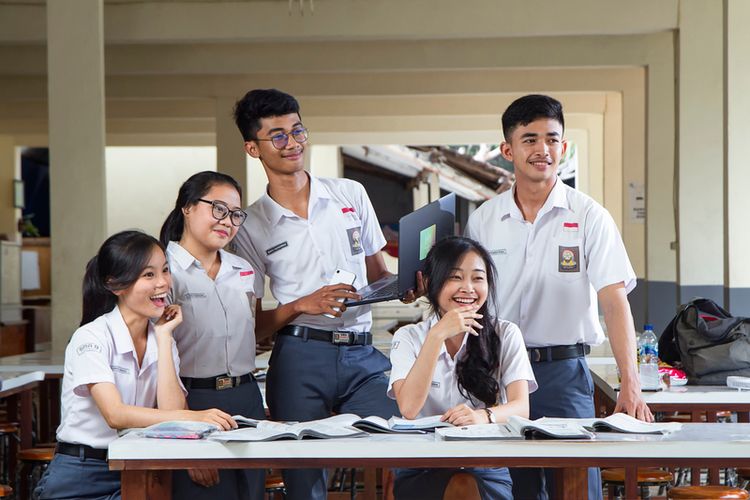 Selamat Datang di Rajin Tugass!!
Halo, Sobat Pendidikan Teknologi informasi!